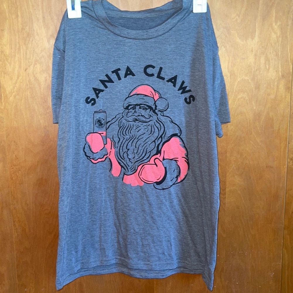 Santa Claws tee. Size medium/large.
